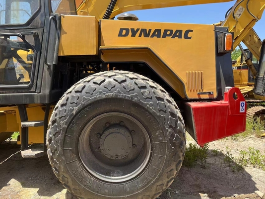 15 toneladas Dynapac CA301 rodillo usado con pintura original y motor HINO de Japón