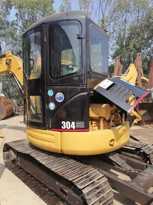 Excavadora CAT 304SR en buen estado, con pocas horas de trabajo y una capacidad de 0.1m3