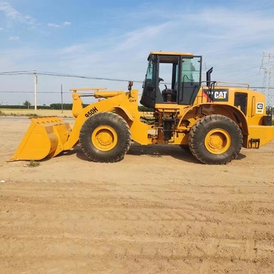Cargador Caterpillar 950H usado con pintura original y 70 KW de potencia de Japón