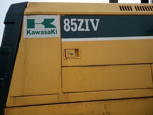 Cargador delantero Kawasaki 85Z usado con pintura original y motor EPA de Japón