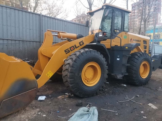 Excelente estado SDLG 955F Cargador de ruedas con 162KW de potencia y pocas horas de trabajo