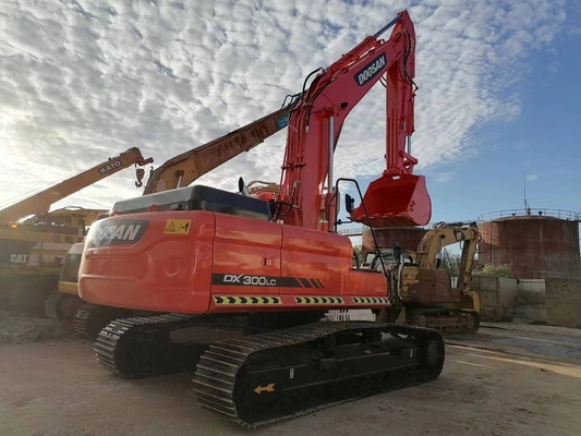 Artículo caliente Excavadora Doosan DX300LC con motor HINO de Japón en excelentes condiciones
