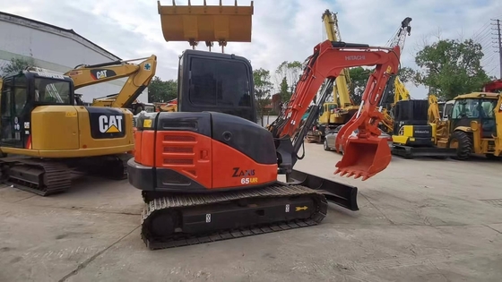 Excavadora de movimiento de tipo rastreador usada Hitachi ZX65UR para sus necesidades de construcción