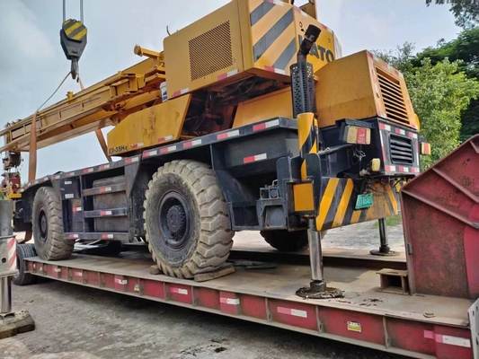 Buena condición grúa Kato KR-35H con motor HINO horas de trabajo bajas