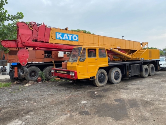 Kato NK-500E grúa usada con horas de trabajo bajas y en buenas condiciones a un precio asequible