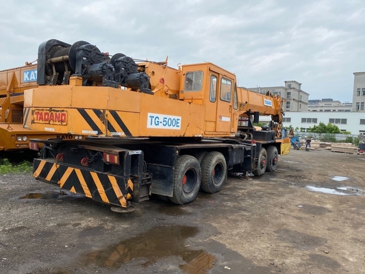 Grúa Tadano TG-500E usada en buen estado y cilindro hidráulico Liyuan