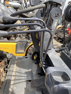 Casi 5 toneladas KOMATSU FD50 FD35 FD40 FD45 EPA Motor elevadora hidráulica con 46 kW de potencia