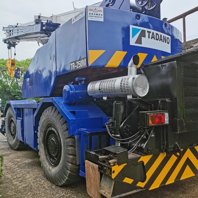 TADANO 25 toneladas grúa usada con rueda y peso de 25 toneladas