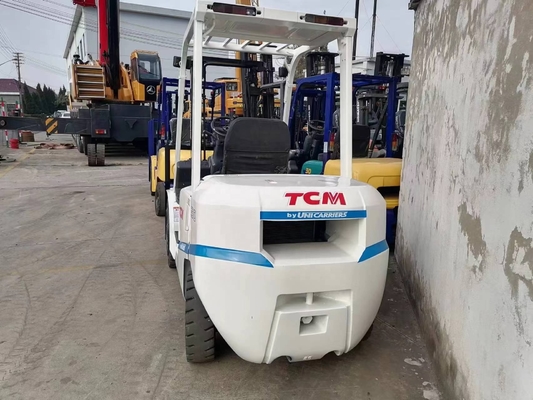 Alimentos y bebidas Usados Japón Diésel Camión elevador TCM de 3 toneladas con cilindro hidráulico Nabtesco