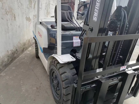 Alimentos y bebidas Usados Japón Diésel Camión elevador TCM de 3 toneladas con cilindro hidráulico Nabtesco