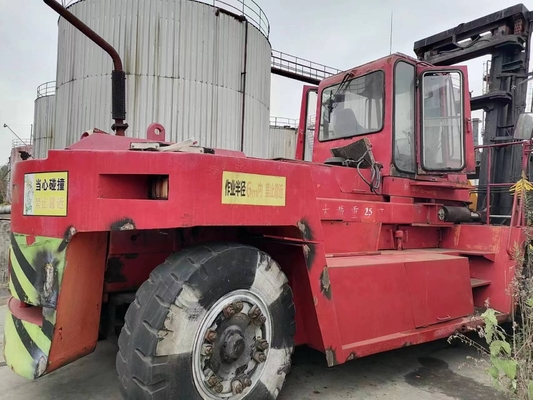 Camión de montacargas usado de 25 toneladas Mitsubishi FD250 con motor CAT y bomba hidráulica Nabtesco