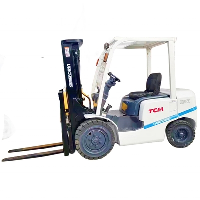 Camión elevador usado de 3 toneladas TCM 30 con motor EPA y bomba hidráulica Liyuan en la máquina de ruedas
