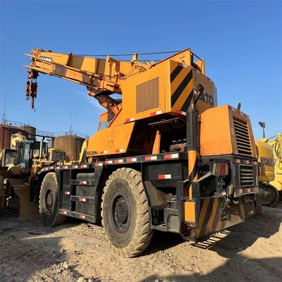 Horas bajas. grúa de segunda mano original de 35 t Kato Japón para maquinaria de construcción