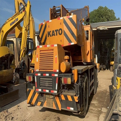 Horas bajas. grúa de segunda mano original de 35 t Kato Japón para maquinaria de construcción