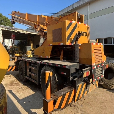 Horas bajas. grúa de segunda mano original de 35 t Kato Japón para maquinaria de construcción
