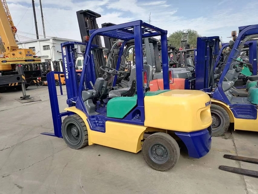 Camión de montacargas pequeño Komatsu FD30 usado 3TON de Japón Excelente condición de trabajo