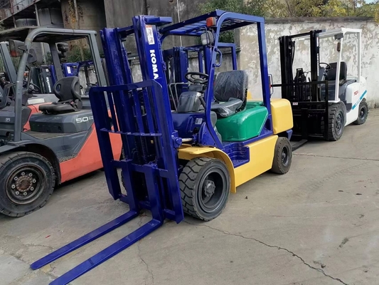 Camión de montacargas pequeño Komatsu FD30 usado 3TON de Japón Excelente condición de trabajo