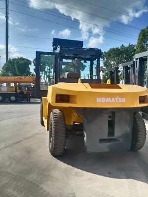Camión elevador diésel de segunda mano Komatsu FD160 de 16 toneladas con sistema hidráulico original en buen estado
