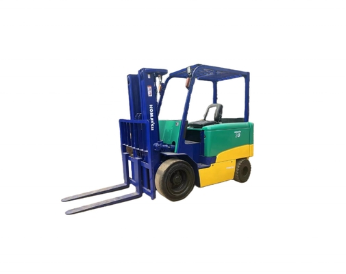 3 toneladas de montacargas hidráulicas Komatsu FD30 Mini montacargas de segunda mano de fabricación japonesa para levantar