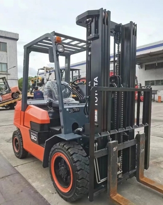 Camión elevador de 3.5 toneladas 3 toneladas de motor diésel TOYOTA 35 30 para elevación de contenedores de almacén