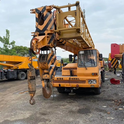 Equipo de elevación de grúas TADANO en Shanghái Max. Carga de elevación 50TON