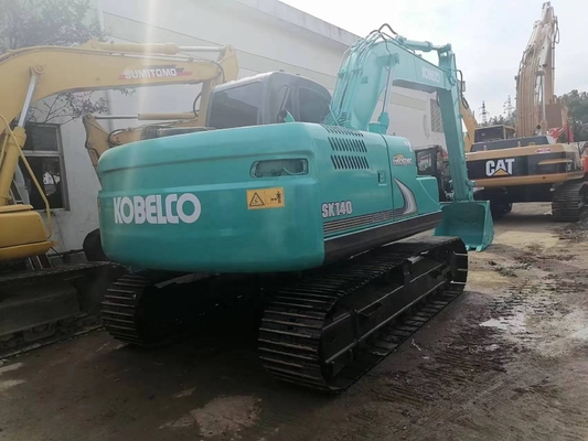 Excavadora original japonesa Kobelco SK140 en Shanghai en buen estado.