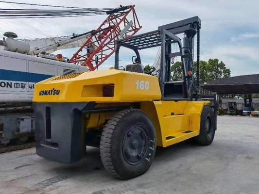 Camión de contenedores usado KOMATSU FD160 de 16 toneladas en excelentes condiciones de trabajo