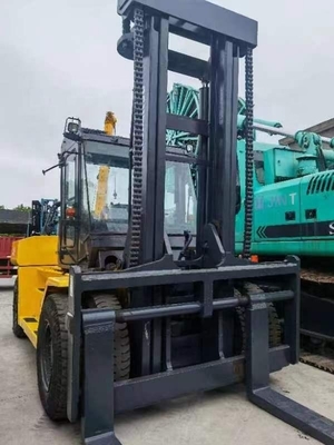 Camión de contenedores usado KOMATSU FD160 de 16 toneladas en excelentes condiciones de trabajo
