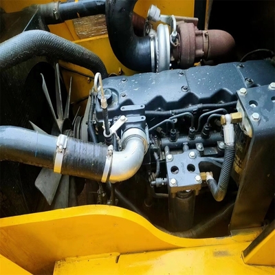 Fácil de operar Camioneta elevadora KOMATSU Usada en color original para un rendimiento de costo sin igual
