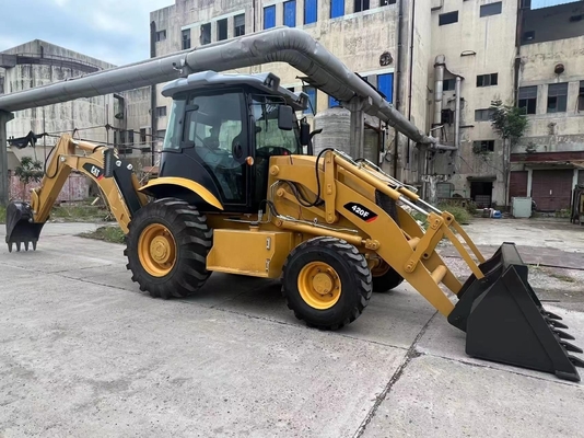 Cargador de pintura diesel original usado Caterpillar 420F con válvula hidráulica Nabtesco 2017