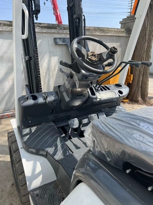 TCM FD30 3 toneladas Mini montacargas diésel para camiones de transporte de palés para contenedores de almacén