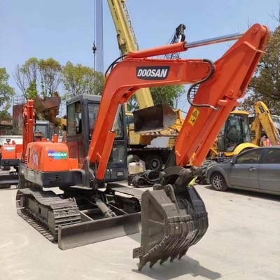 Doosan DH55 Excavadora Usada 68kw Máquina de pintura original de Japón Peso 5500 kg a un precio asequible