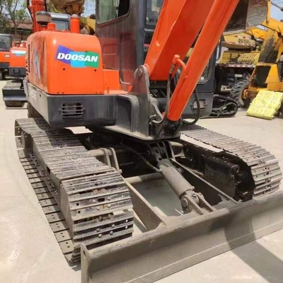 Doosan DH55 Excavadora Usada 68kw Máquina de pintura original de Japón Peso 5500 kg a un precio asequible