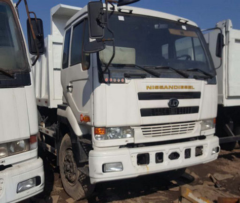 Japón Nissan UD original usado camión de 25 toneladas para proyectos de construcción de ingeniería