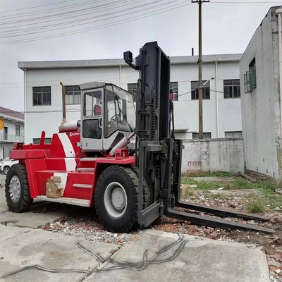 Camioneta elevadora Kalmar de 25 toneladas usada con motor original en buen estado