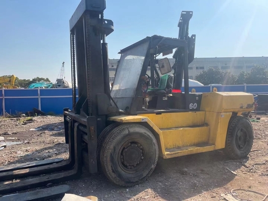 Equipo pesado KOMATSU carretilla elevadora FD160 con capacidad de 16 toneladas en excelentes condiciones de trabajo