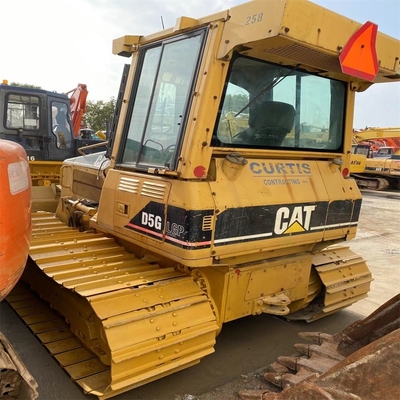 Bulldozer CAT D5G original y en buen estado con una gran capacidad de dosificación 2.19m3
