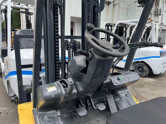 Camión de elevación de paletas de contenedores para carretillas elevadoras KOMATSU FD30 usado en buenas condiciones en 2023