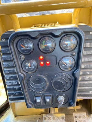 Bulldozer CAT D4G Bulldozer original de Japón con capacidad de 1,92m3 y potencia de 80KW