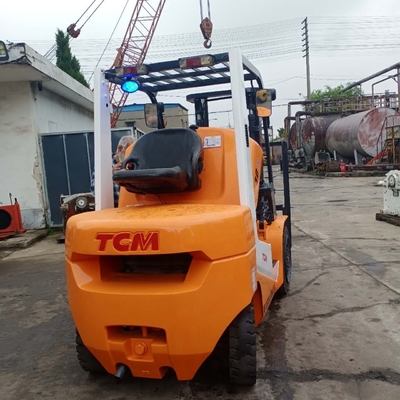 Camión de montacargas diésel TCM de 3 toneladas usado de 2017 con motor original de Japón