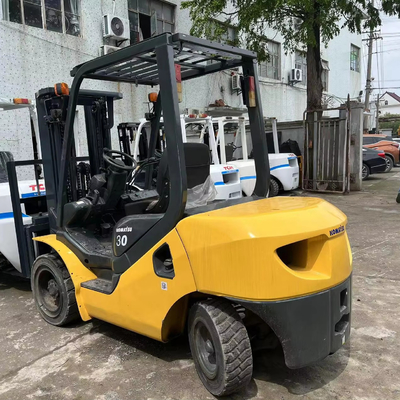 2022 Komatsu 3T carretilla elevadora en excelente estado con pocas horas de trabajo