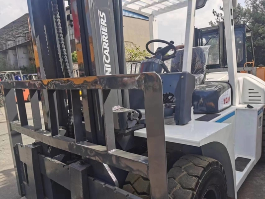 Camión elevador TCM de segunda mano de 6 toneladas en buen estado y motor de 127 kW de Japón