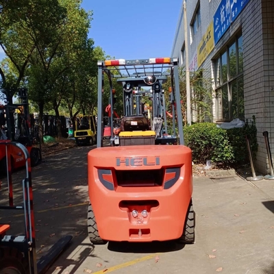 3 toneladas de carretilla elevadora FD30 con 3 mástiles automático / manual utilizado Japón Heli Excelente estado