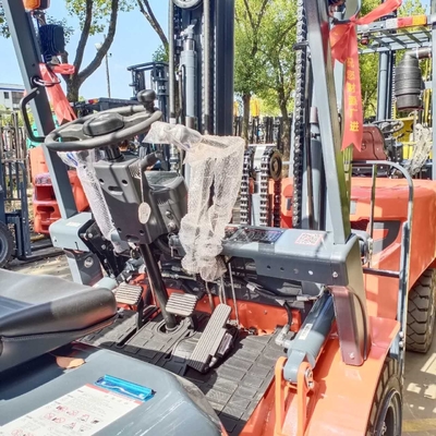 3 toneladas de carretilla elevadora FD30 con 3 mástiles automático / manual utilizado Japón Heli Excelente estado