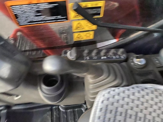 Excavadora usada Hitachi ZX70 con bajas horas de trabajo y buen rendimiento