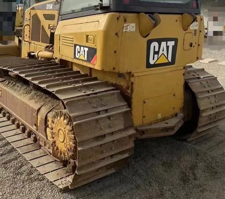 Dozador de tractor CAT D5K asequible con bajas horas de trabajo y buen estado