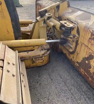 Dozador de tractor CAT D5K asequible con bajas horas de trabajo y buen estado