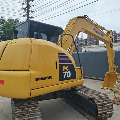 Pintura original Excavadora Komatsu PC70 de segunda mano con bajas horas de trabajo y motor