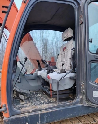 Excavadora usada Doosan DX75 con pintura original y alta eficiencia operativa en Japón