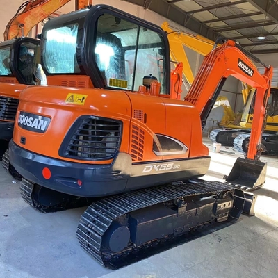 40KW DOOSAN DX55 Excavadora Bajo consumo de energía 5.5Ton peso de operación asequible
